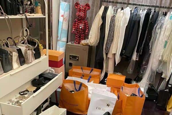 同仁市回收一线品牌衣服